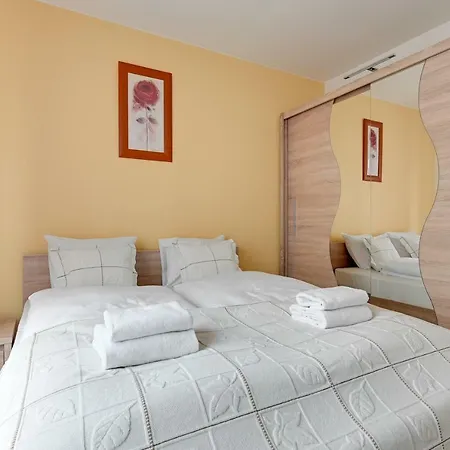 Apartment Comfort Curie Sklodowskiej
